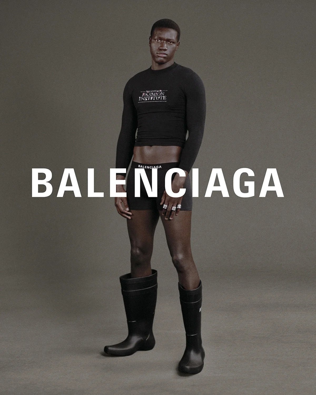 Balenciaga-Pre-Fall-2022-Campaign-10.jpg