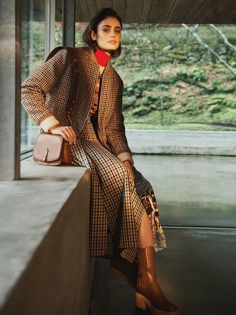 Taylor-Hill-Weekend-Max-Mara-Fall-2022-by-Lachlan-Bailey (6).jpg