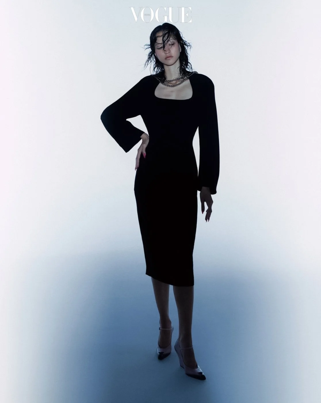 America-Gonzzalez-by-Hyea-W-Kang-Vogue-Korea-September-2022 (1).jpg
