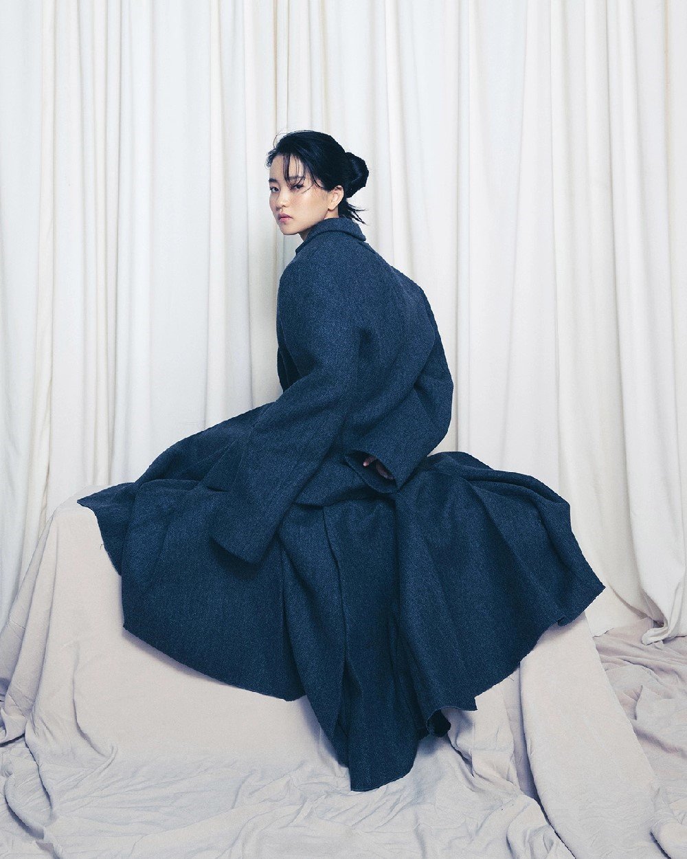 Kim-Tae-ri-in-Vogue-Hong-Kong-August-2022-by-Kim-Yeongjun (4).jpg