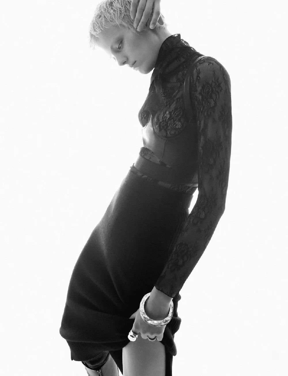 Maaike-Klaasen-by-Rory-van-Millingen-for-Numero-September-2022-12.jpg