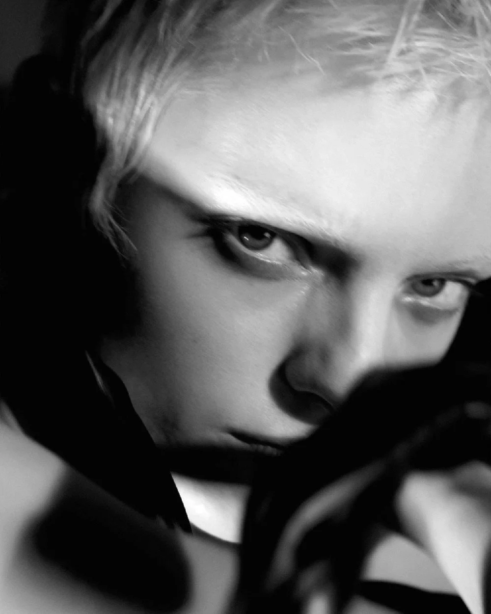 Maaike-Klaasen-by-Rory-van-Millingen-for-Numero-September-2022-1.jpg