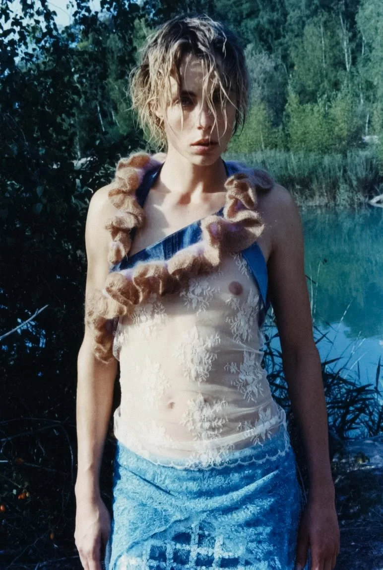 Edie-Campbell-by-Drew-Vickers-d-la-Repubblica-4.jpeg