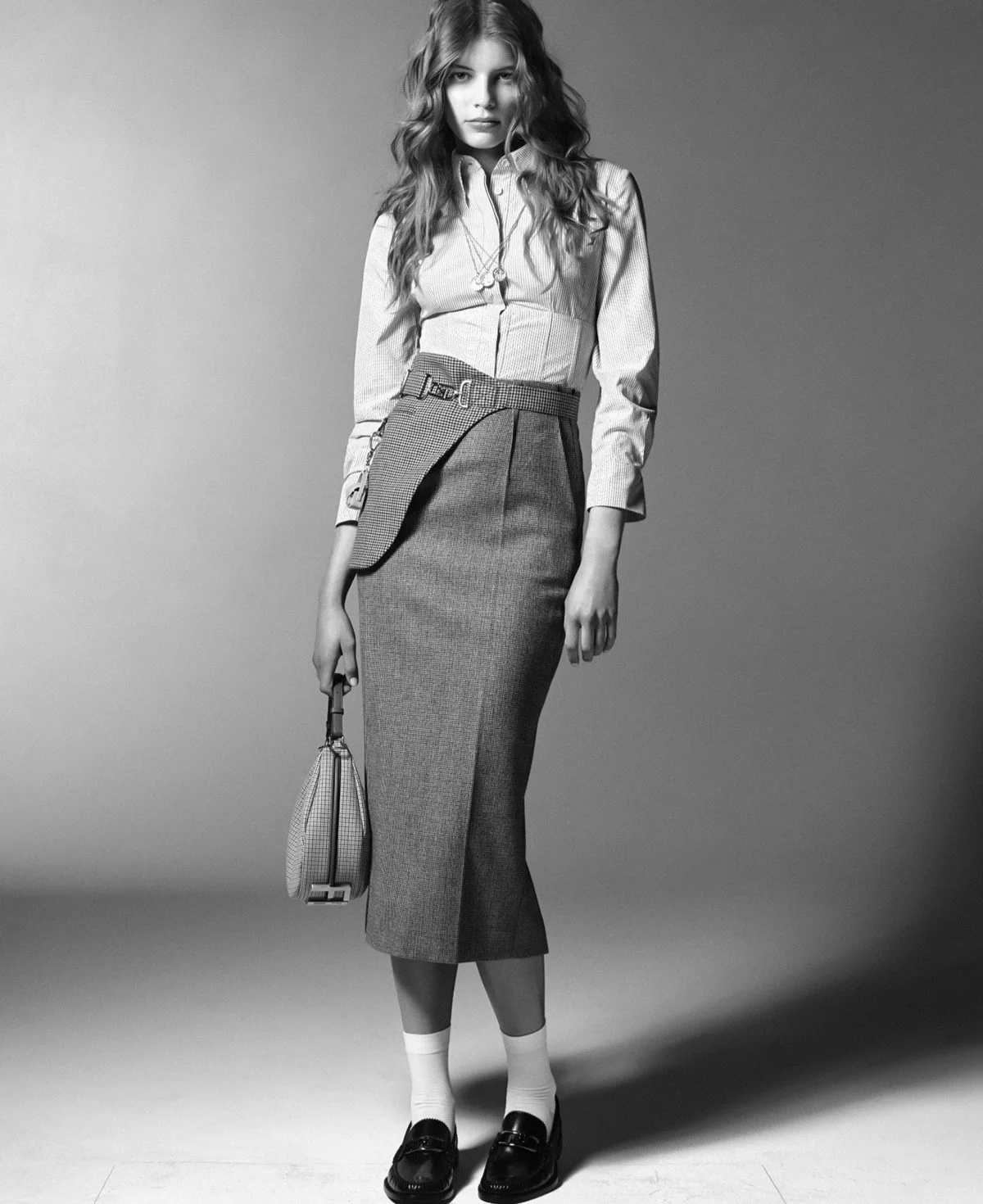 Mirthe-Dijk-and-Evie-Harris-by-Christian-MacDonald-for-Elle-US-September-2022-3.jpeg