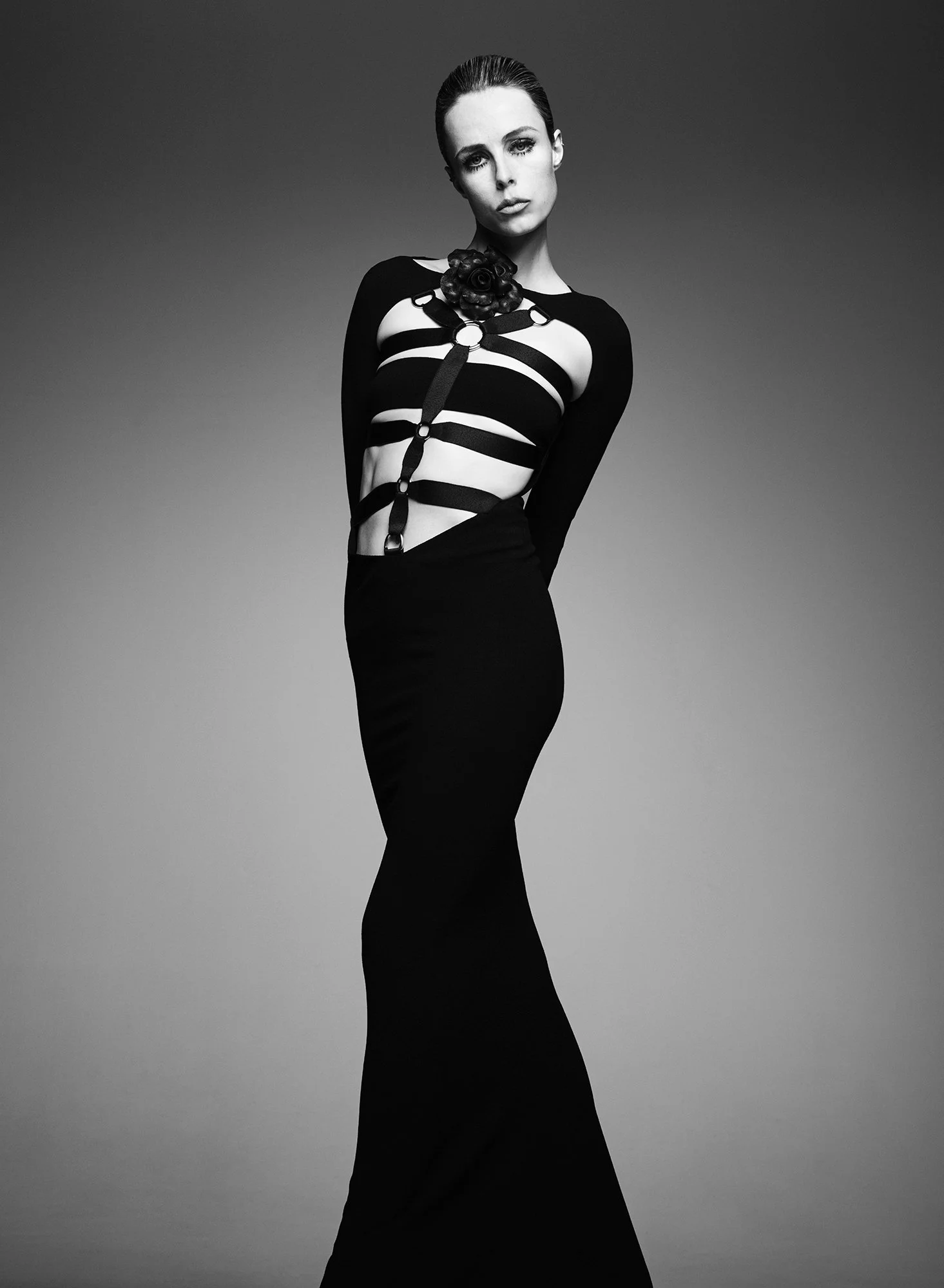 Edie-Campbell-by-Nathaniel-Goldberg-V-Magazine-202200009.jpeg