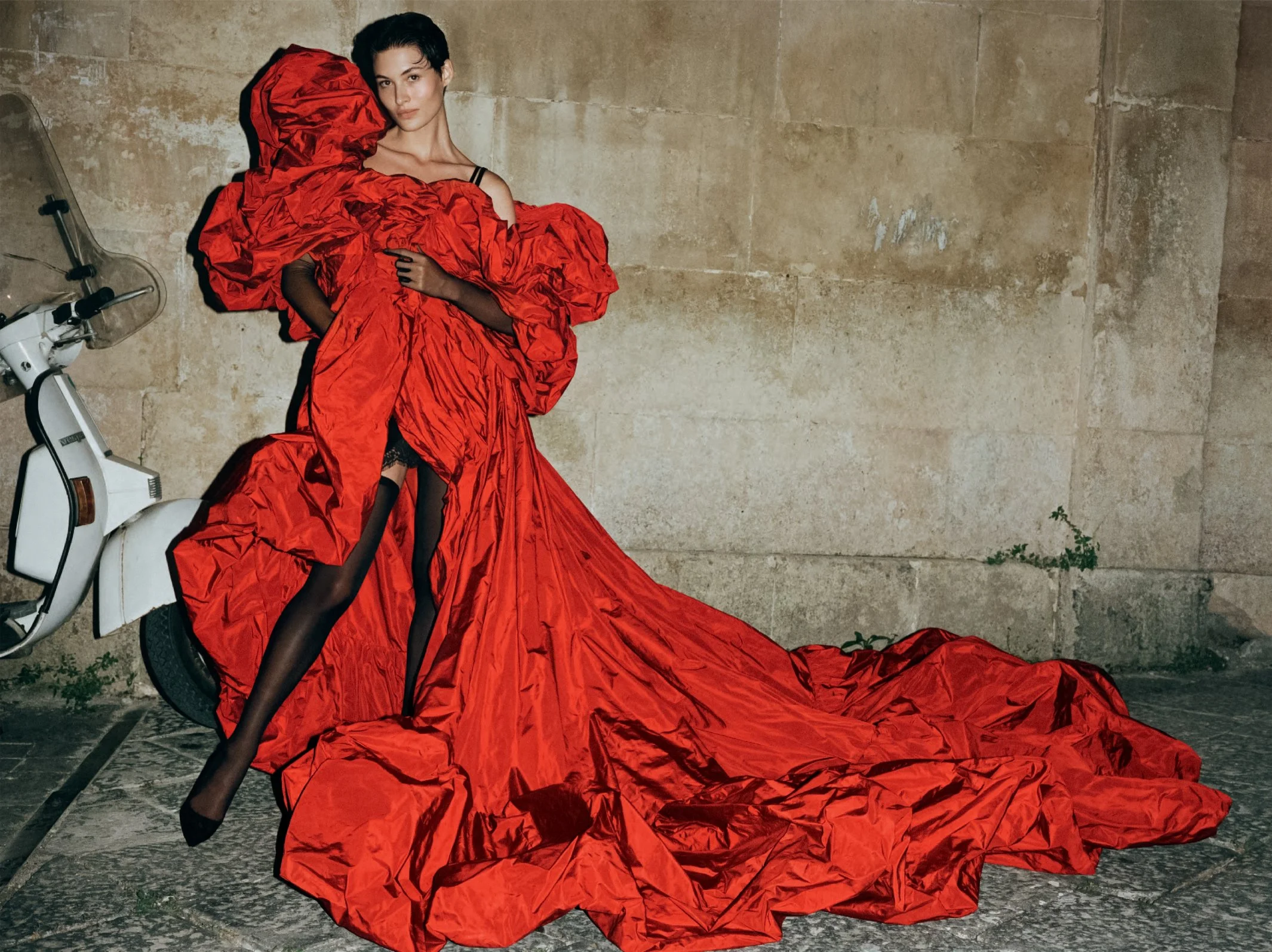 Grace-Elizabeth-by-Angelo-Pennetta-Vogue-UK-Nov-202200002.jpeg