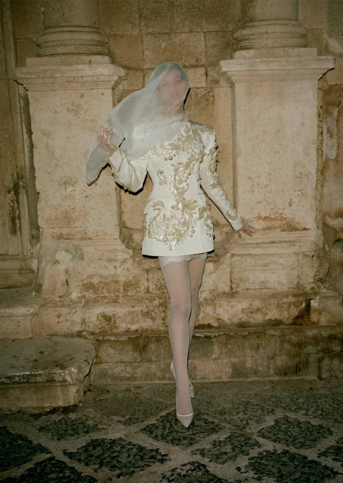 Grace-Elizabeth-by-Angelo-Pennetta-Vogue-UK-Nov-202200008.jpeg