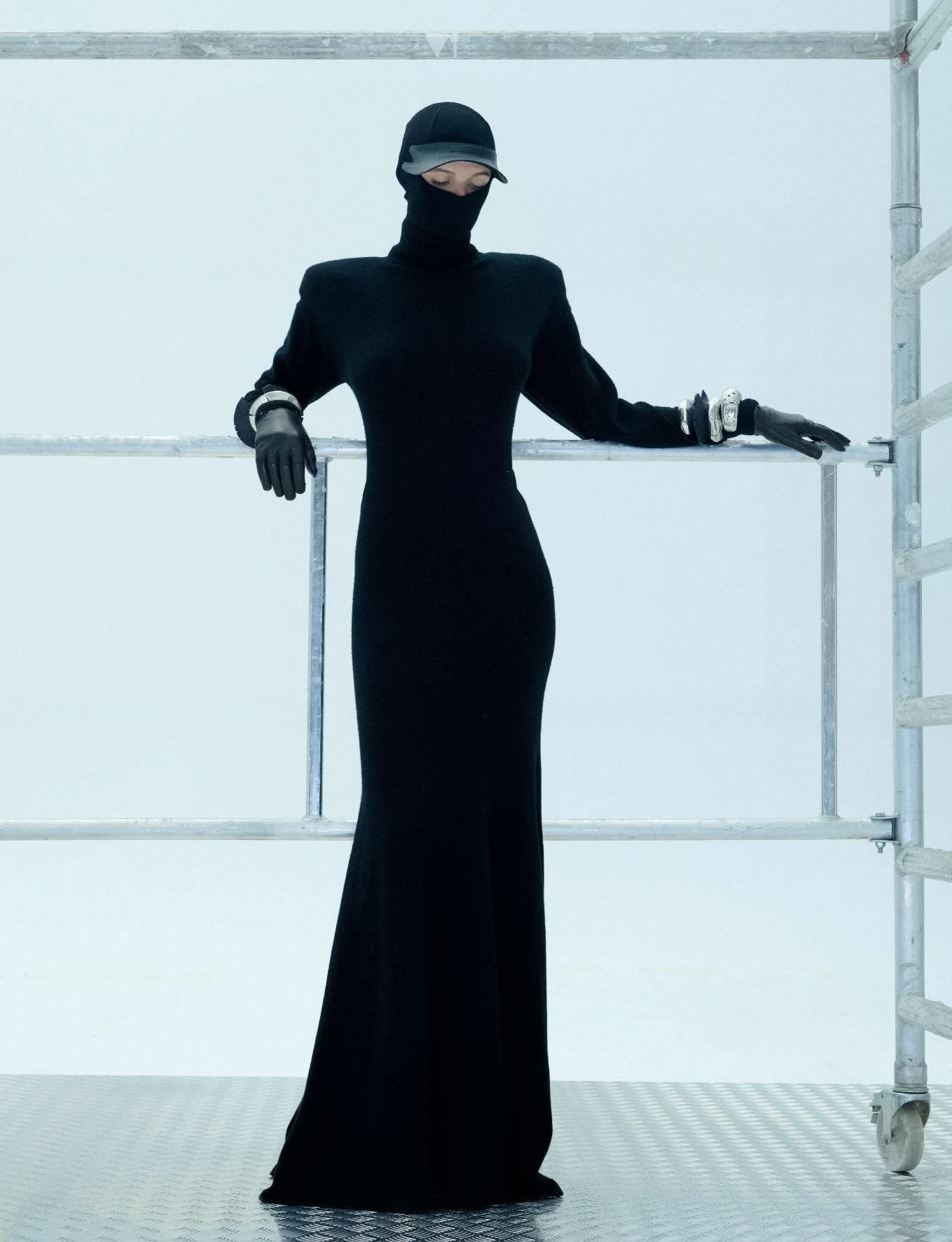 Cara Taylor in 'The Fashion Mutant' by Jean-Baptiste Mondino — Anne of ...