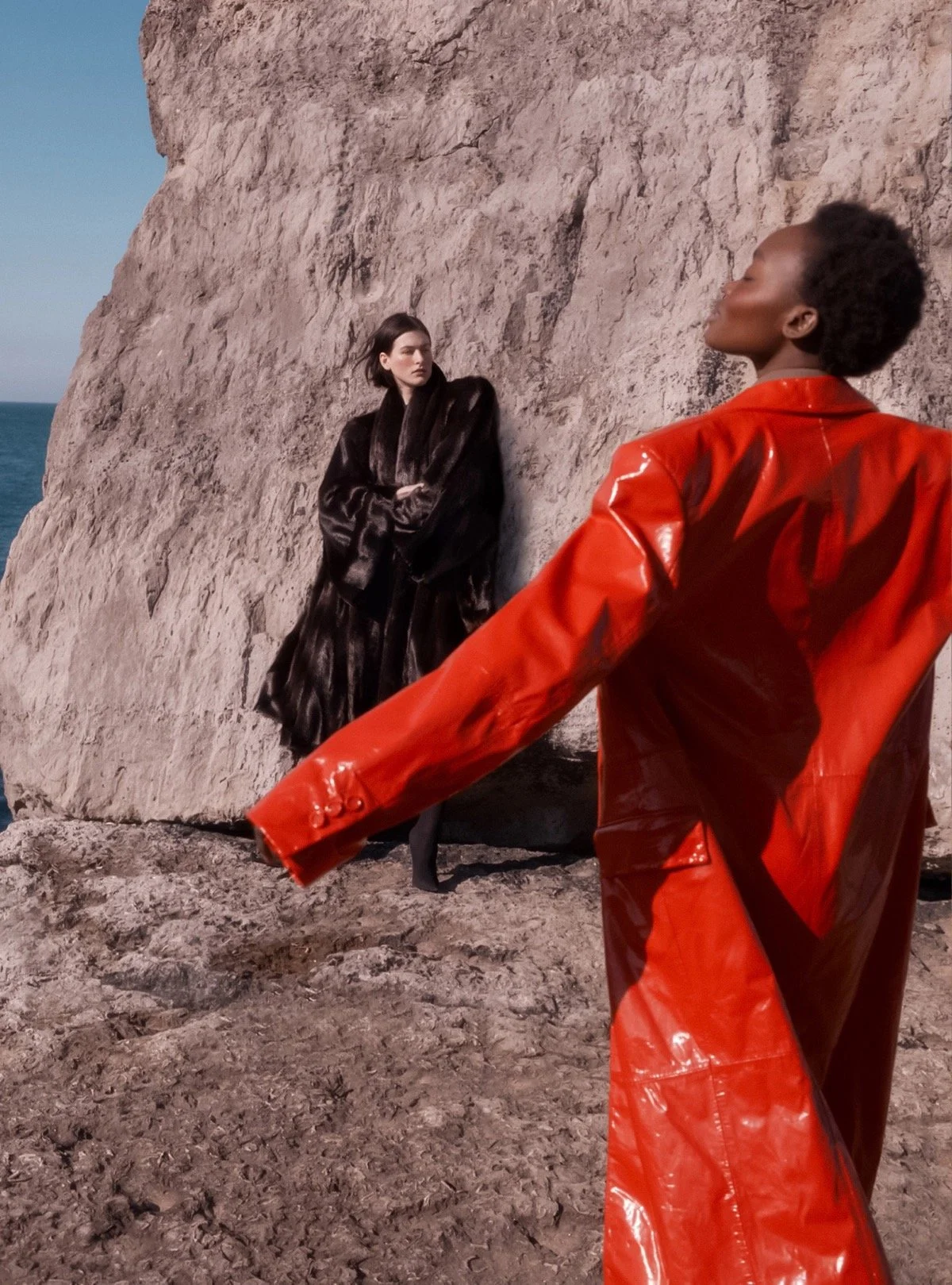 Yacine-Diop-and-Athena-Wilson-by-Agata-Pospieszynska-for-Harpers-Bazaar-UK-October-2022-17.jpeg