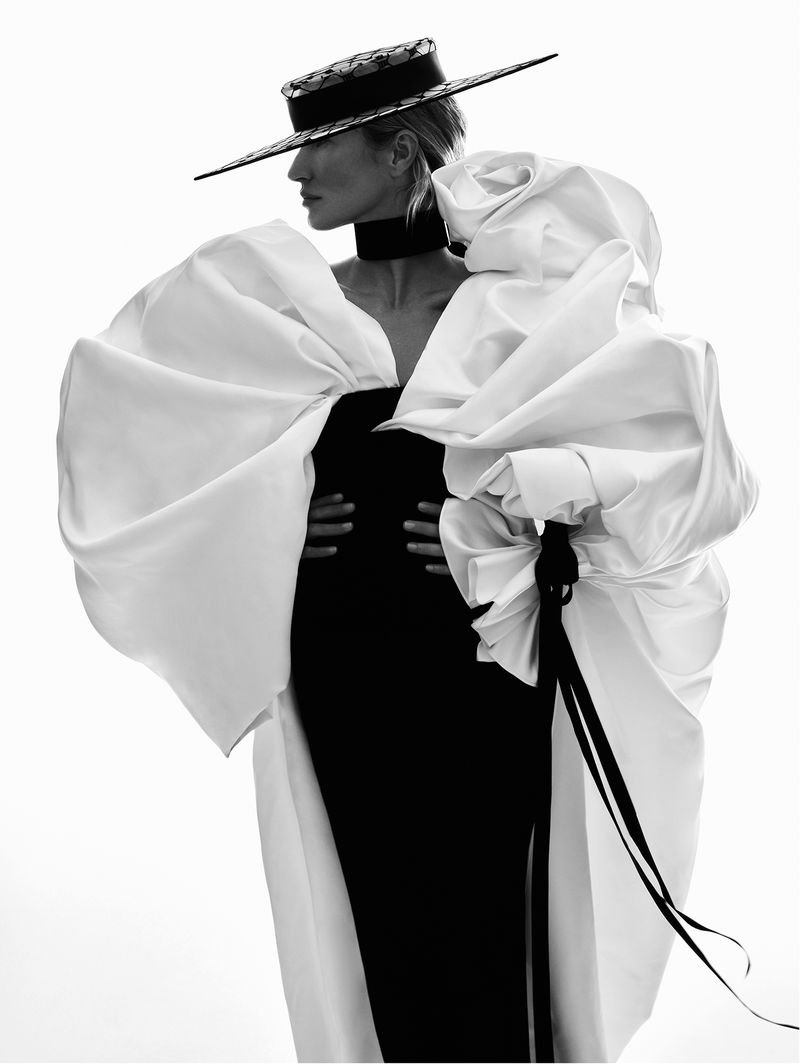 Horizons Never End: Gisele Bündchen Pose for Louis Vuitton