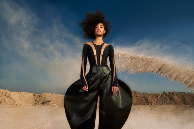 Amy Sarr in 'Dune' by Leire Cavia for ELLE Vietnam November 2022 — Anne ...