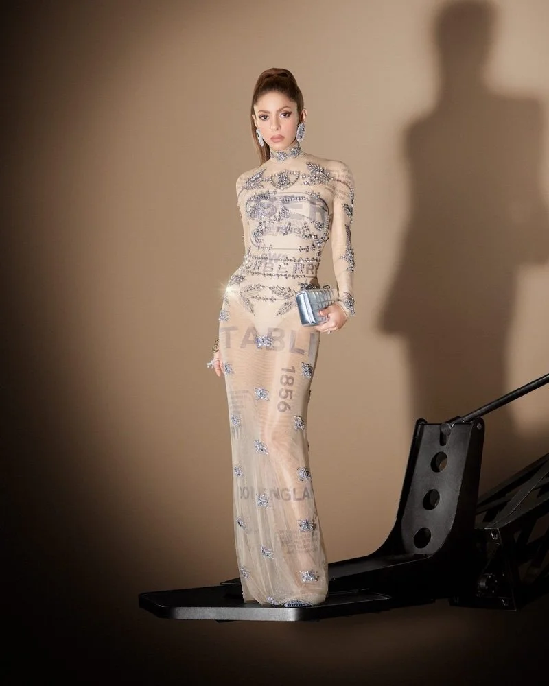 Shakira-by-Torso-Burberry-Holiday-2022-00003.jpeg