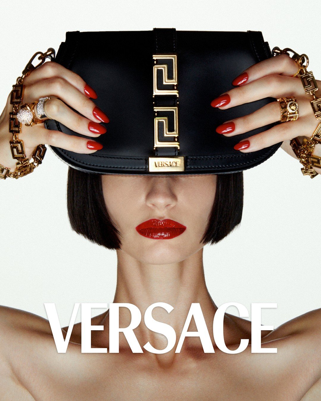 Versace-Holiday-2022-Campaign00008.jpg
