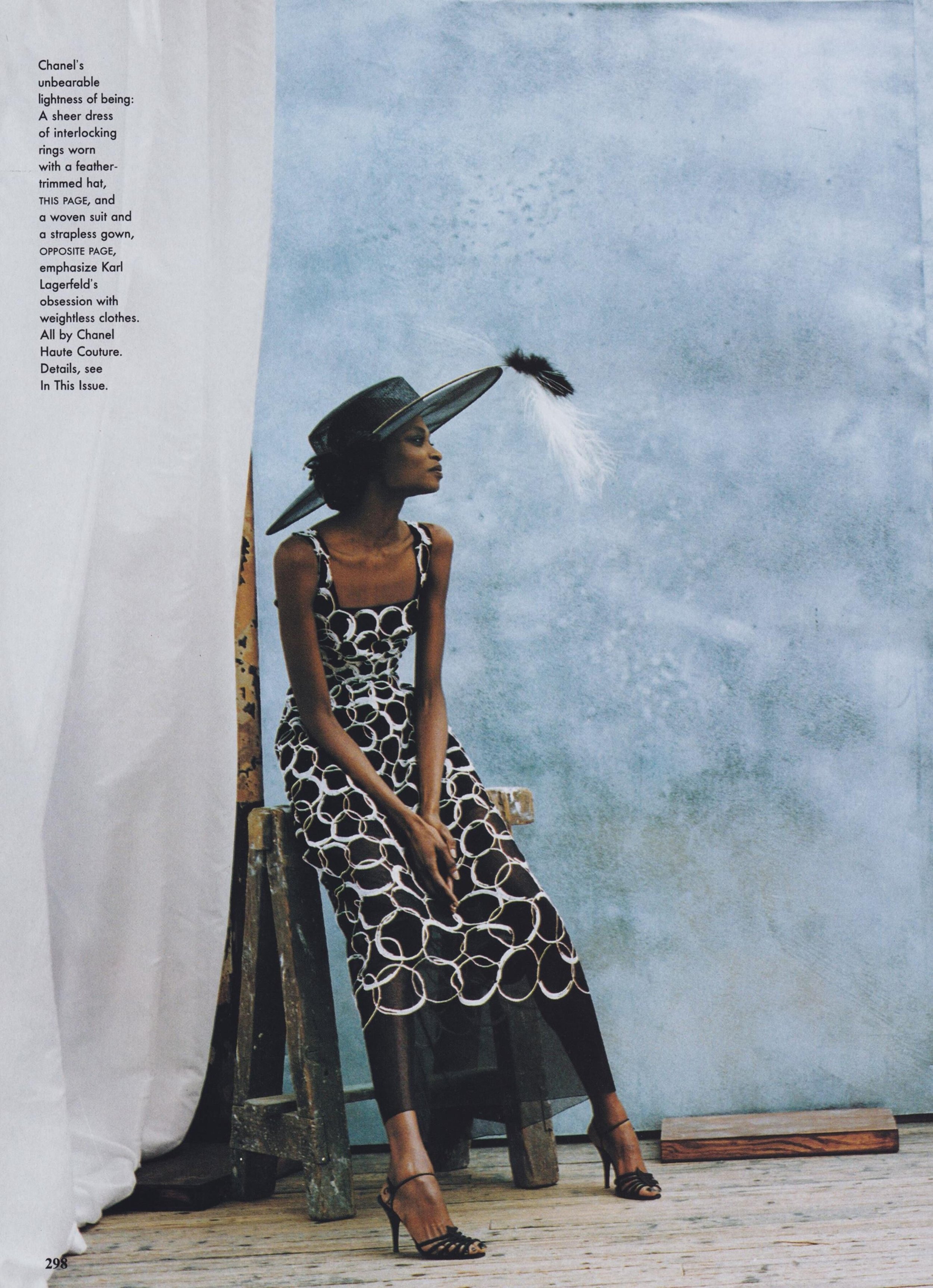 Peter-Lindbergh-Couture-Clash-Vogue-US-April-1997-00007.jpg