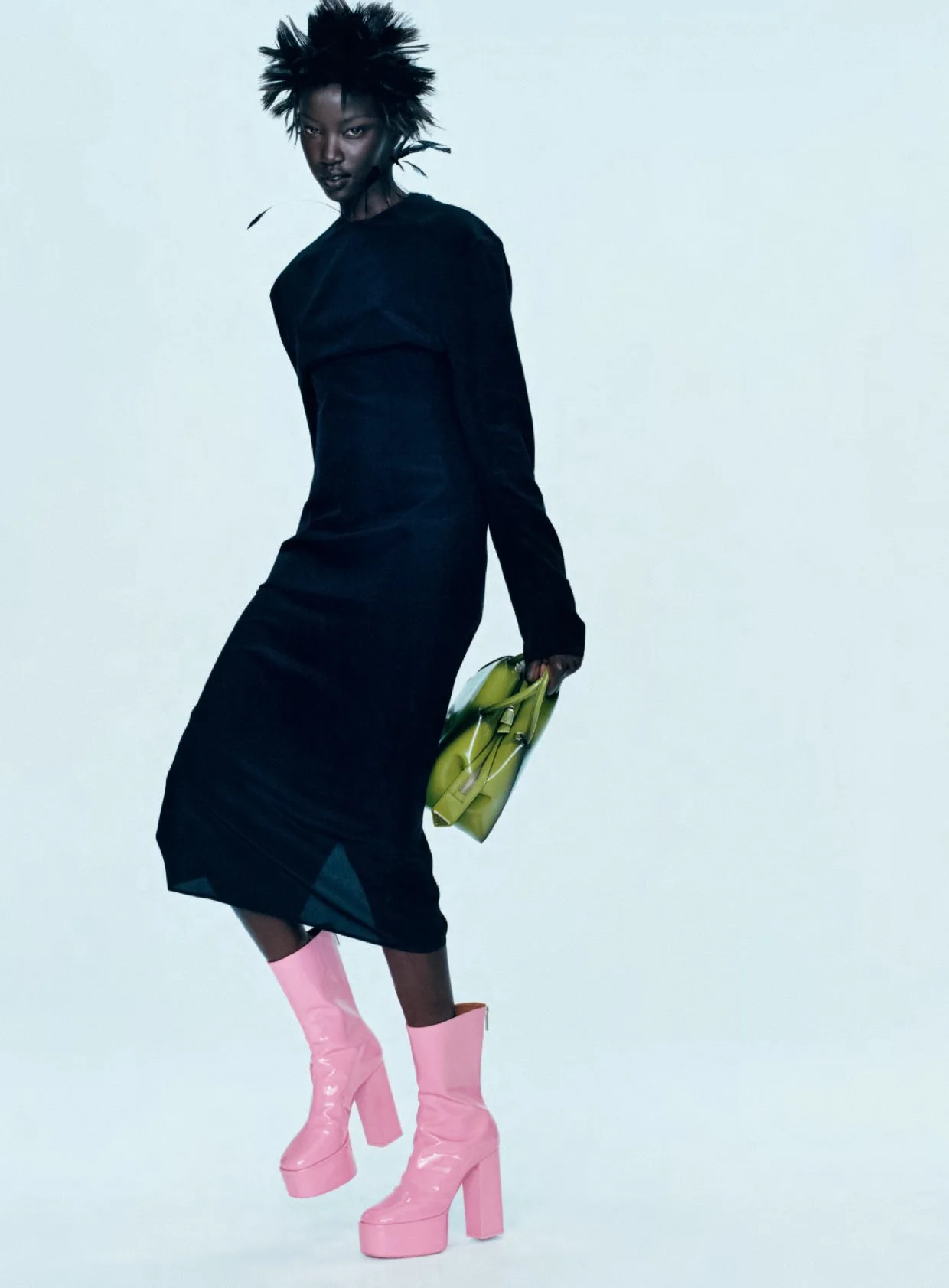 Anok-Yai-by-Oliver-Hadlee-Pearch-Vogue-UK-00009.jpeg