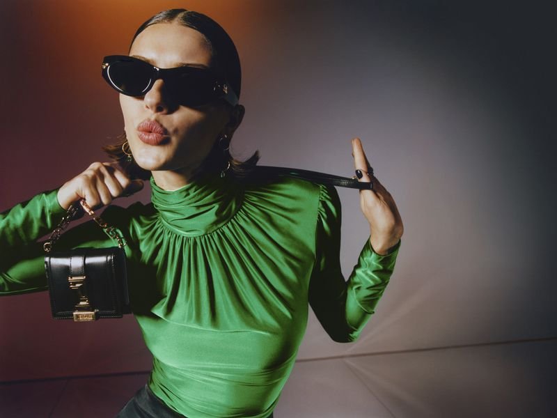 Net-a-Porter-Holiday-2022-Campaign-by-Dan-Beleiu-00005.jpeg