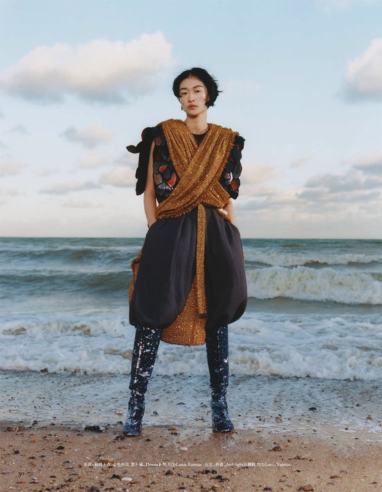 Chu-Wong-by-Dafy-Hagai-Vogue-China-December-202200001.jpeg