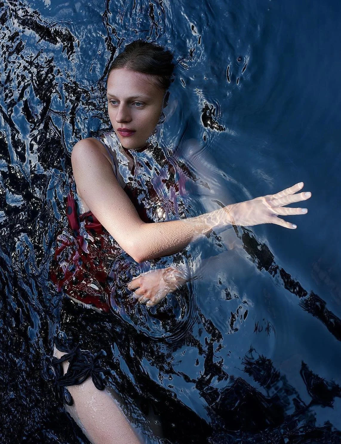 Silvia Draz Focuses on the 'Waterfall Effect' with Iggy Jacobsen in Vogue Portugal