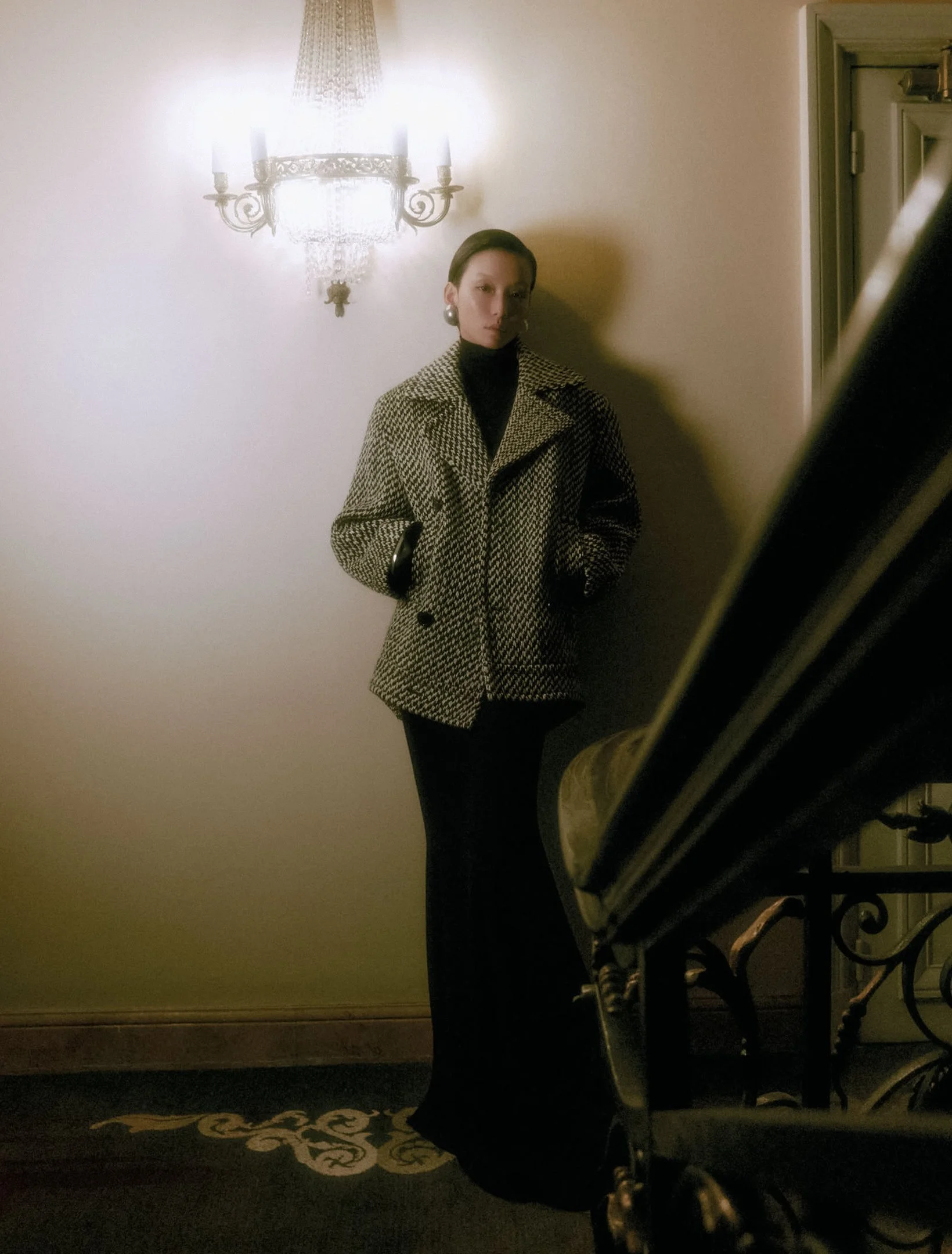 Paris-by-Sonyi-Yoon-for-Vogue-Korea-November-2022-00001.jpeg