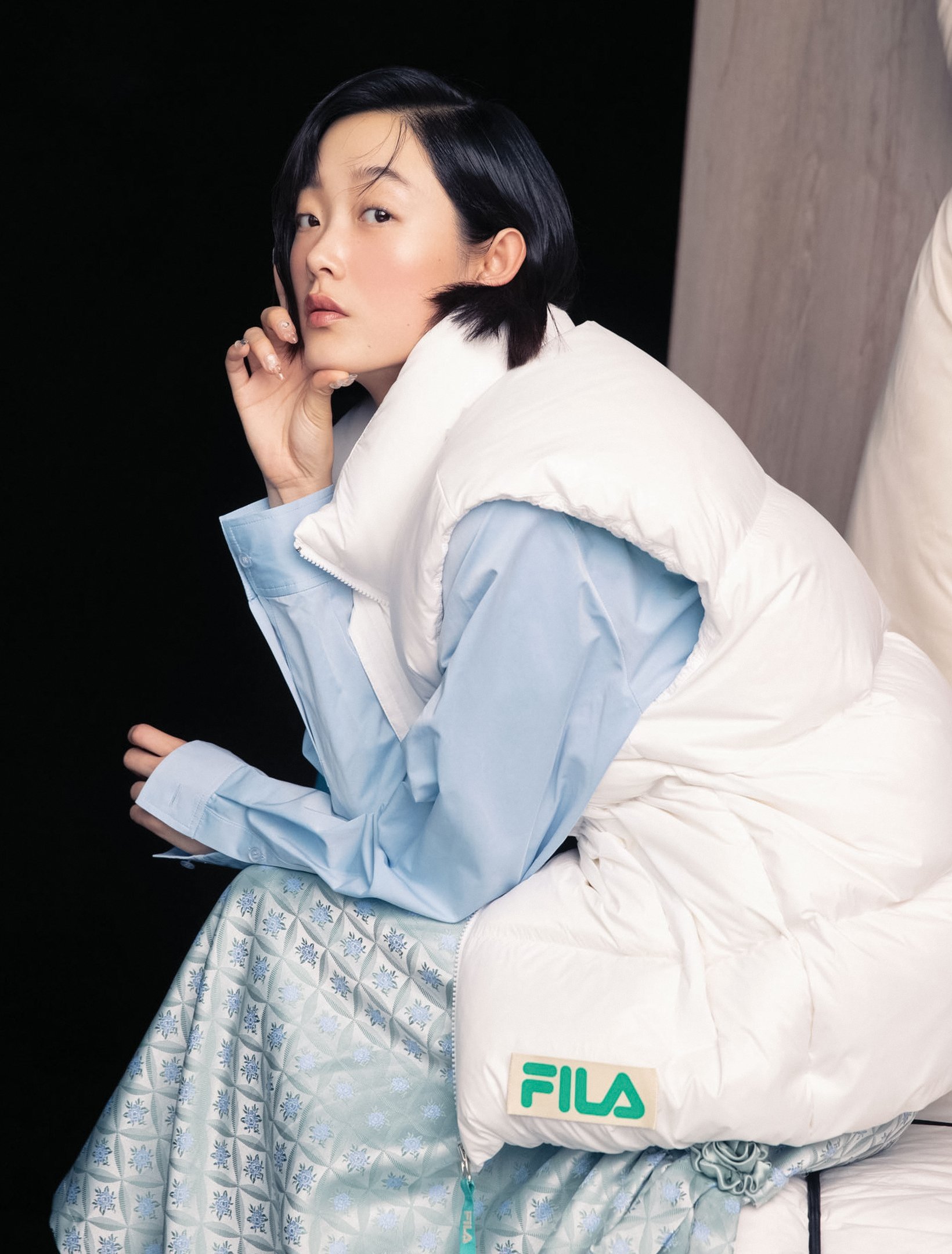 Lee-Yoo-Mi-by-Yeongjun-Kim-Vogue-Korea-November-2022-00004.jpeg