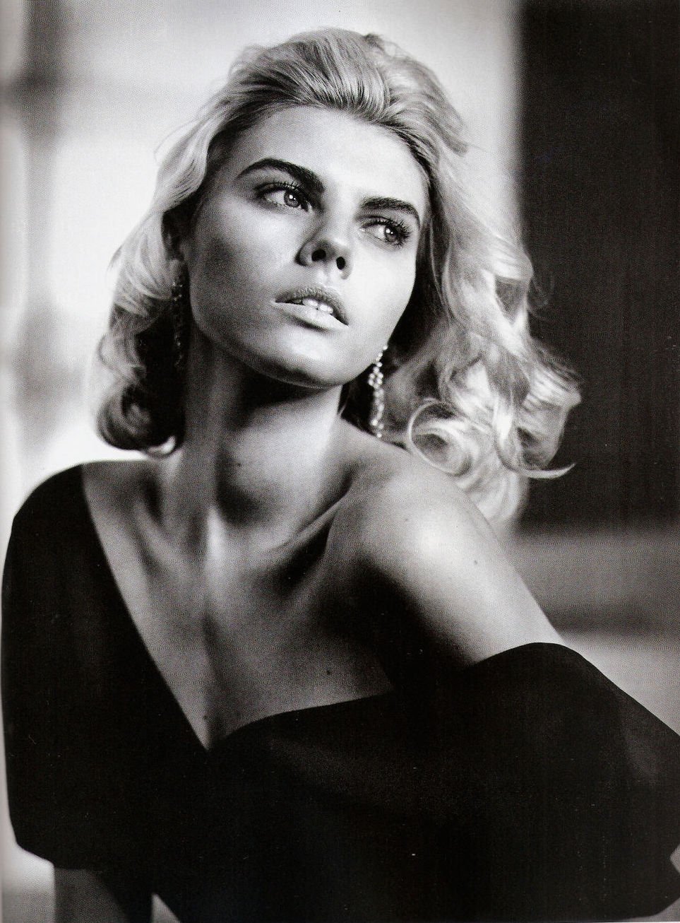 Maryna-Linchuk-by-Vincent-Peters-Vogue-Spain-201200015.jpeg