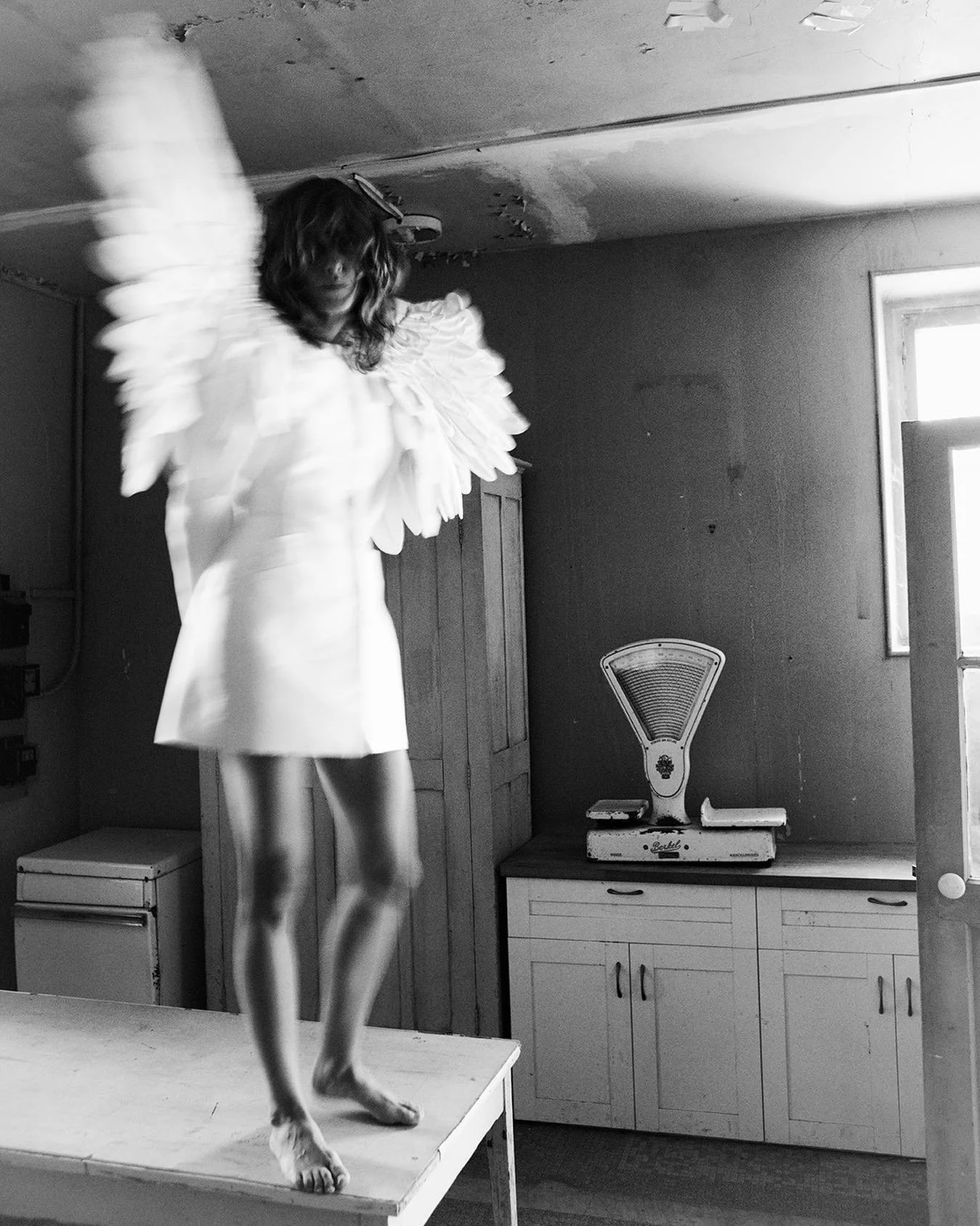Lorelle-Rayner-by-P.A.-Hue-de-Fontenay-Vogue-Greece-December-2022-00015.jpeg
