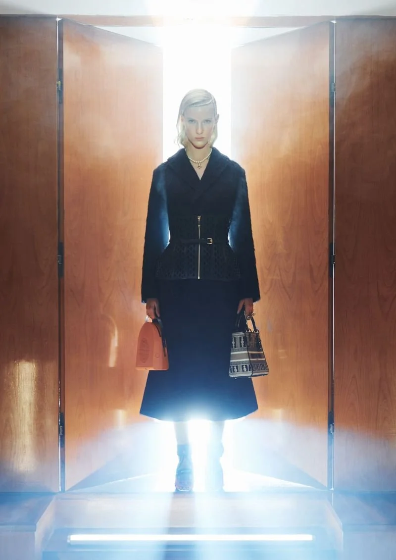 Feli-Rasztar-by-Hana-Krizova-by-Harpers-Bazaar-Czech-Dec-2022-00002.jpeg