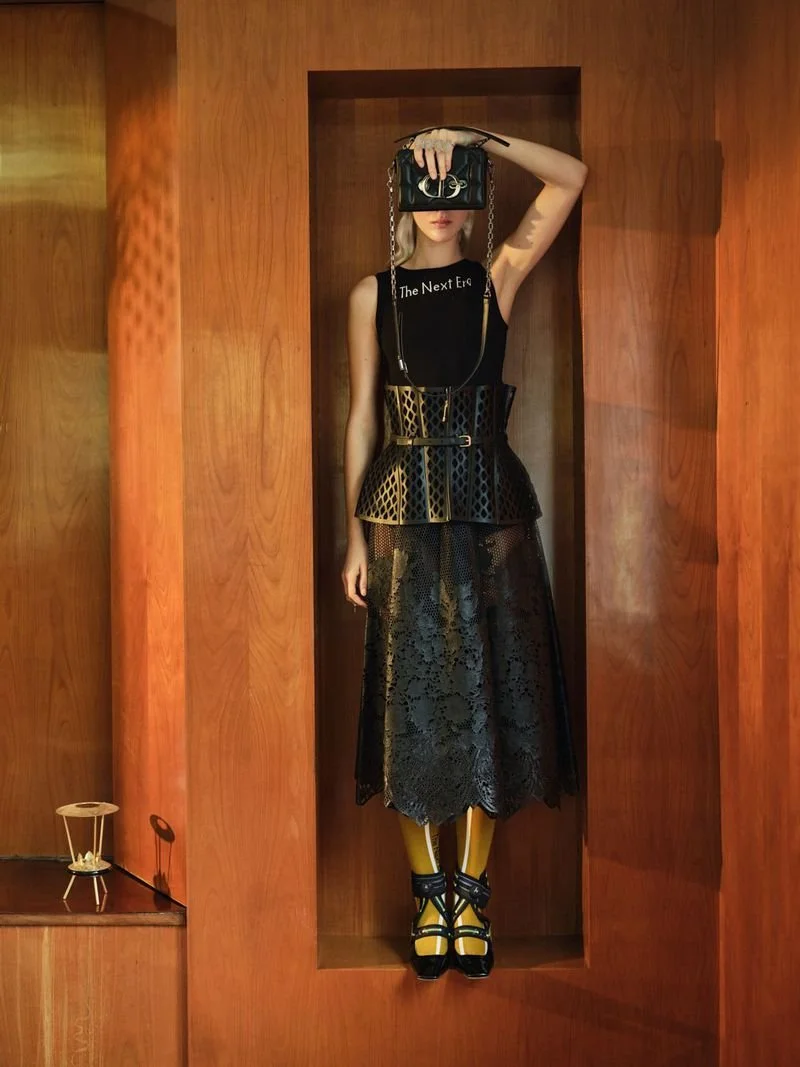 Feli-Rasztar-by-Hana-Krizova-by-Harpers-Bazaar-Czech-Dec-2022-00008.jpeg