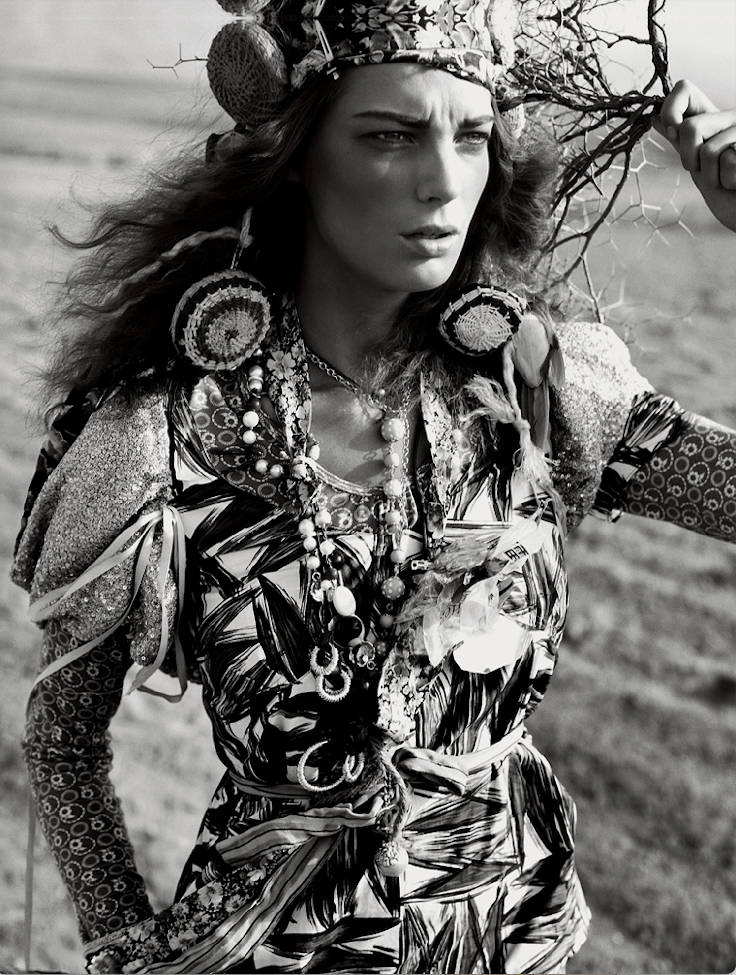 Daria Werbowy-by-Mario-Testino-British-Vogue-Jan-2005-00016.jpeg