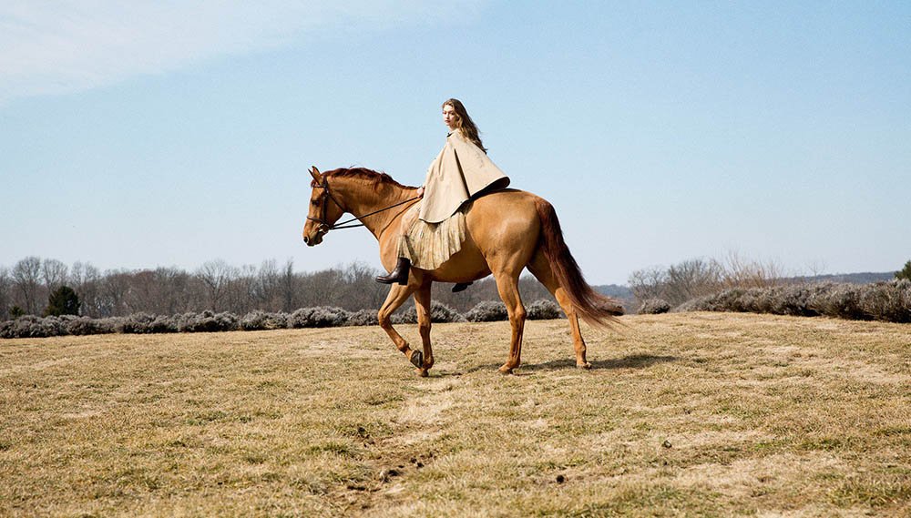 Gigi-Hadid-by-Helena-Christensen-Vogue-Czech-May-201900004.jpeg