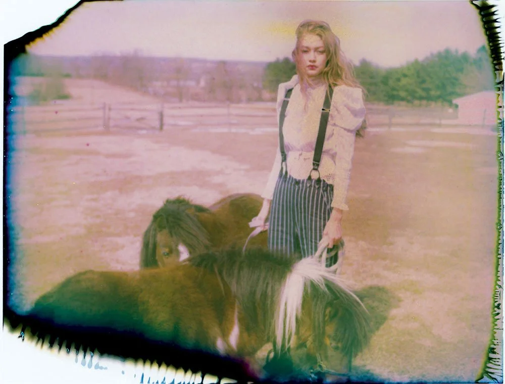Gigi-Hadid-by-Helena-Christensen-Vogue-Czech-May-201900018.jpeg