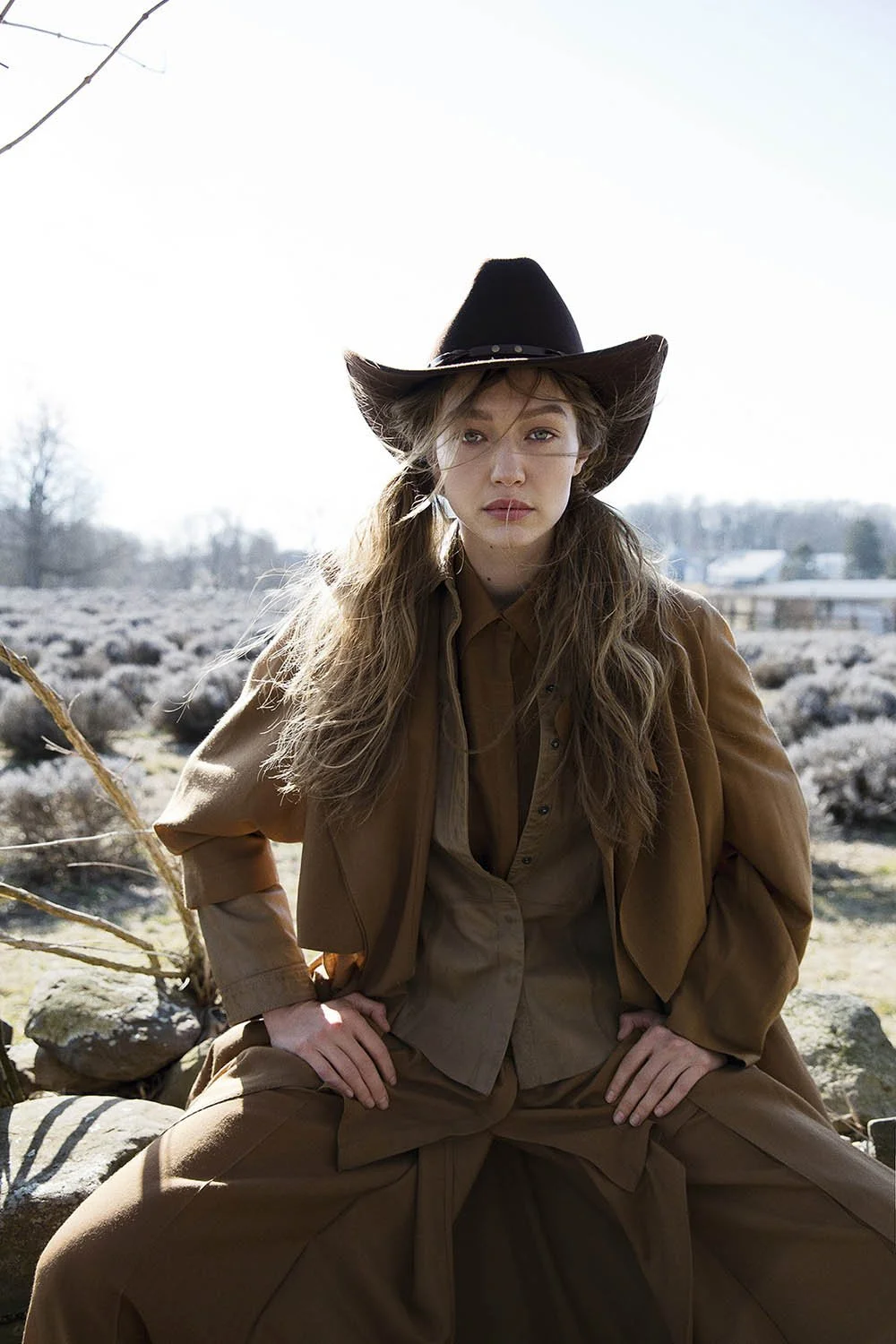 Gigi-Hadid-by-Helena-Christensen-Vogue-Czech-May-201900024.jpeg