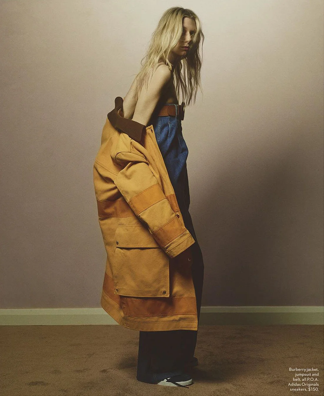 Elizabeth-Debicki-by-Gregory-Harris-Vogue-Australia-December-2022-00009.jpeg