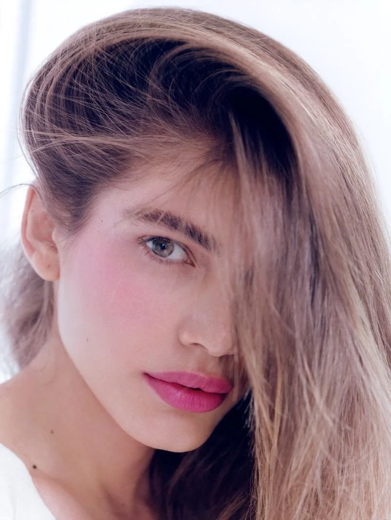 Valentina-Sampaio-by-Lea-Winkler-Vogue-Scandinavia-Dec-2022-00005.jpeg