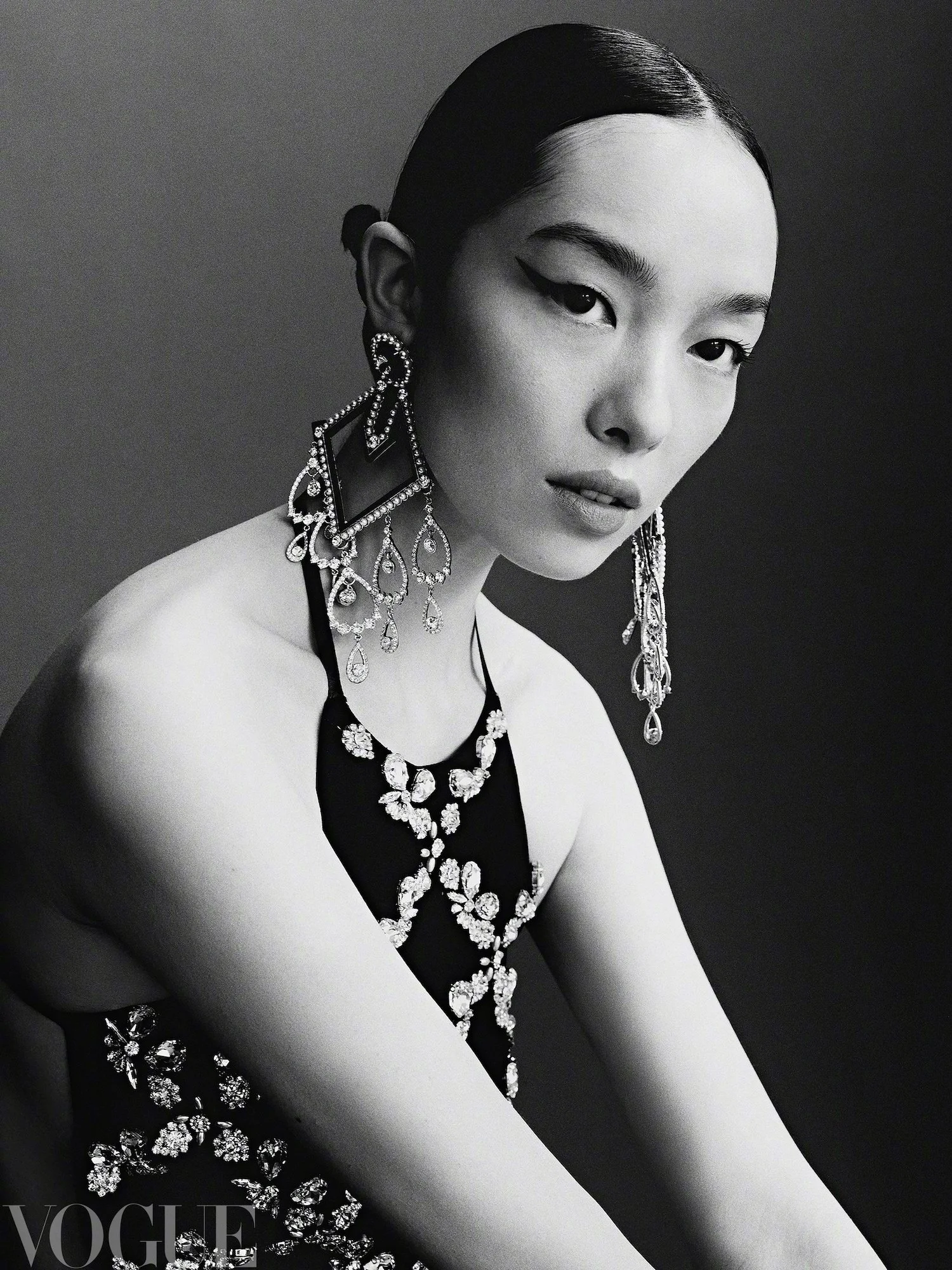 FeiFei-Sun-by-Nick-Yang-Vogue-China-January-2023-00017.jpeg