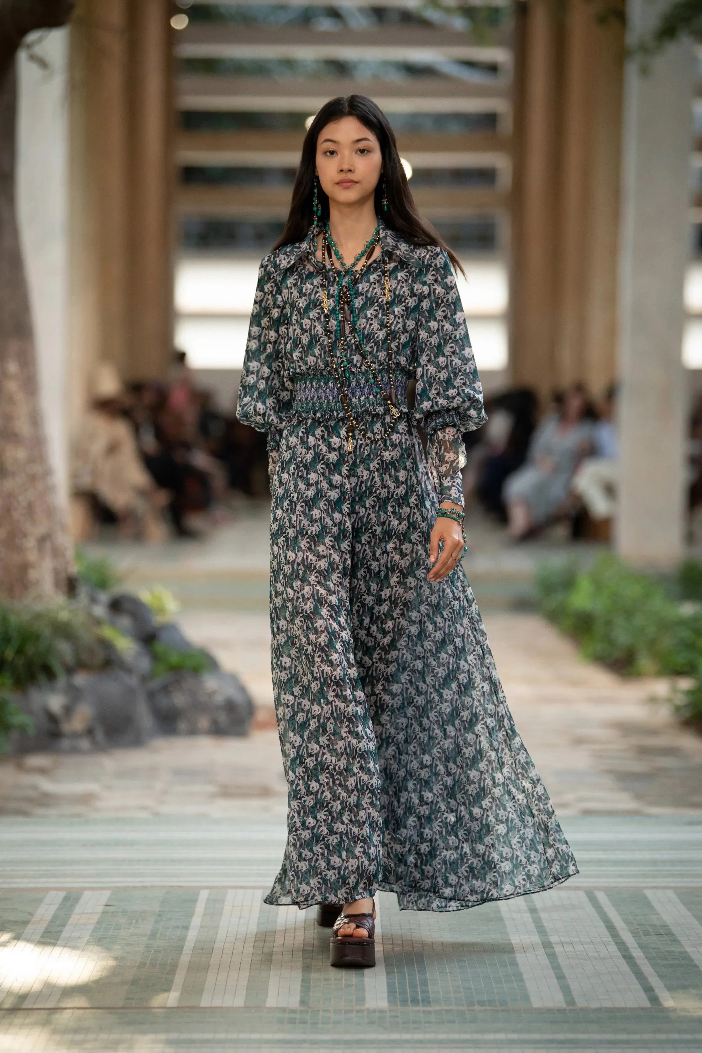 1-Chanel-Pre-Fall-2023-Show-in-Dakar-Senegal-00011.jpeg