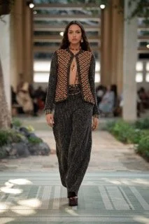 1-Chanel-Pre-Fall-2023-Show-in-Dakar-Senegal-00032.jpeg