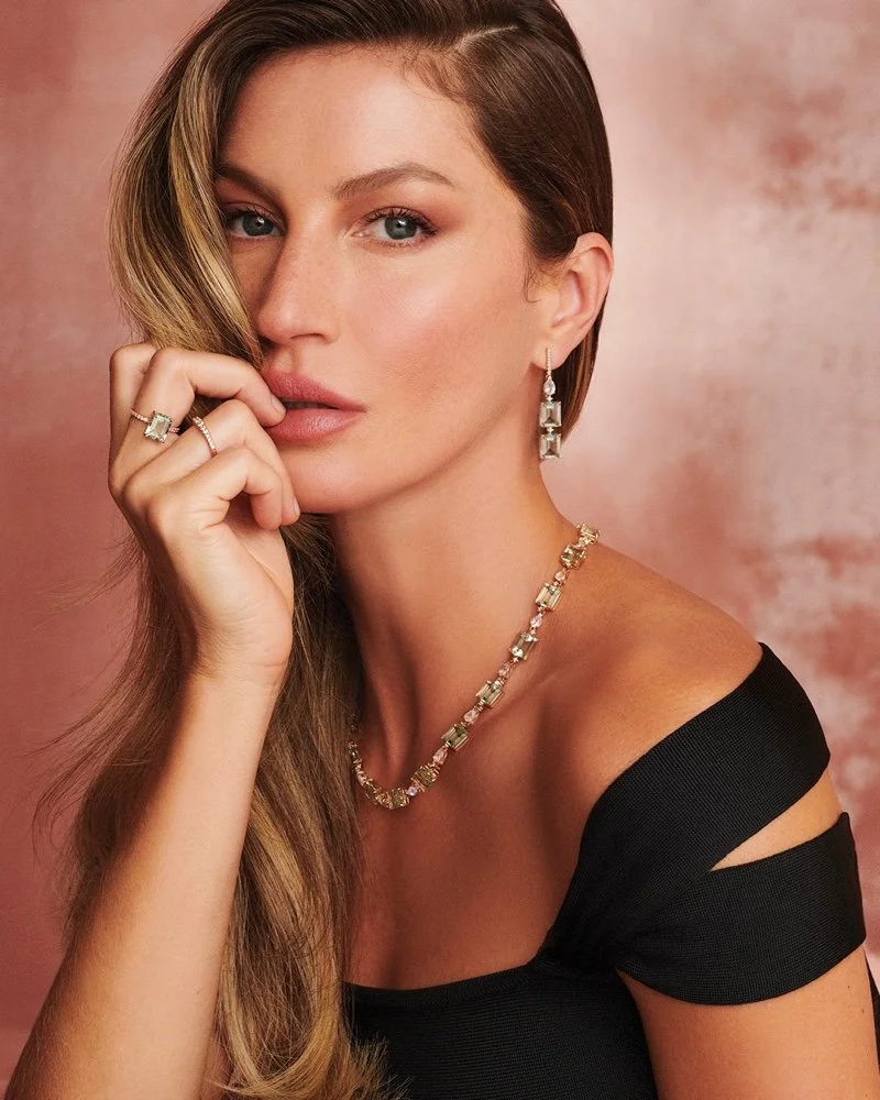 Gisele Bundchen in Vivara Holiday 2022 Campaign by Nicole Heiniger