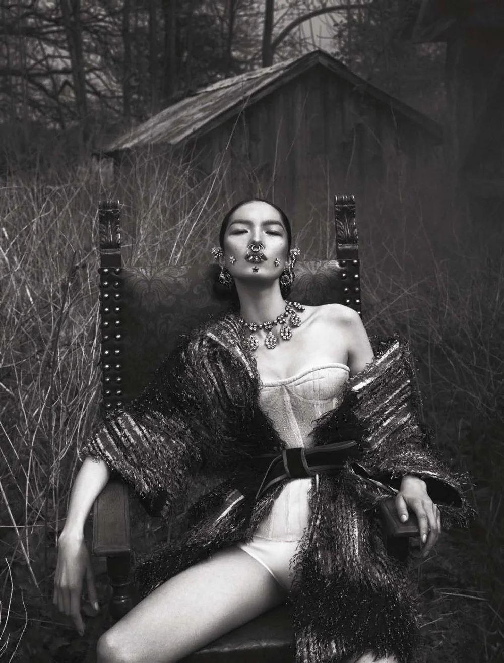 fei-fei-sun-vogue-italia-june-2015-by-mert-and-marcus-01.jpg