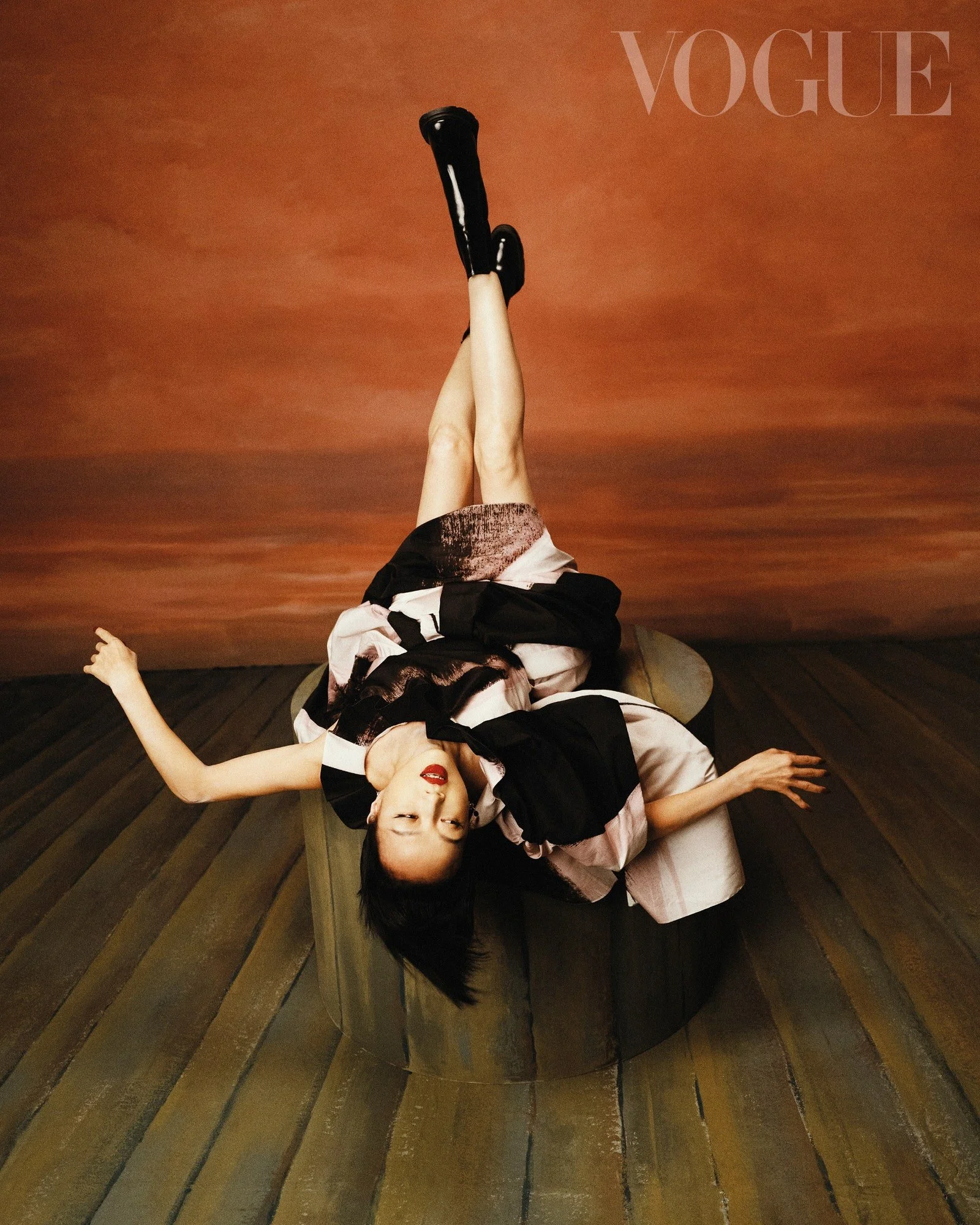 アート・デザイン・音楽 Extreme Beauty in Vogue Dancer Xu Fangyi Is Lensed by Zhong Lin in Vogue Taiwan