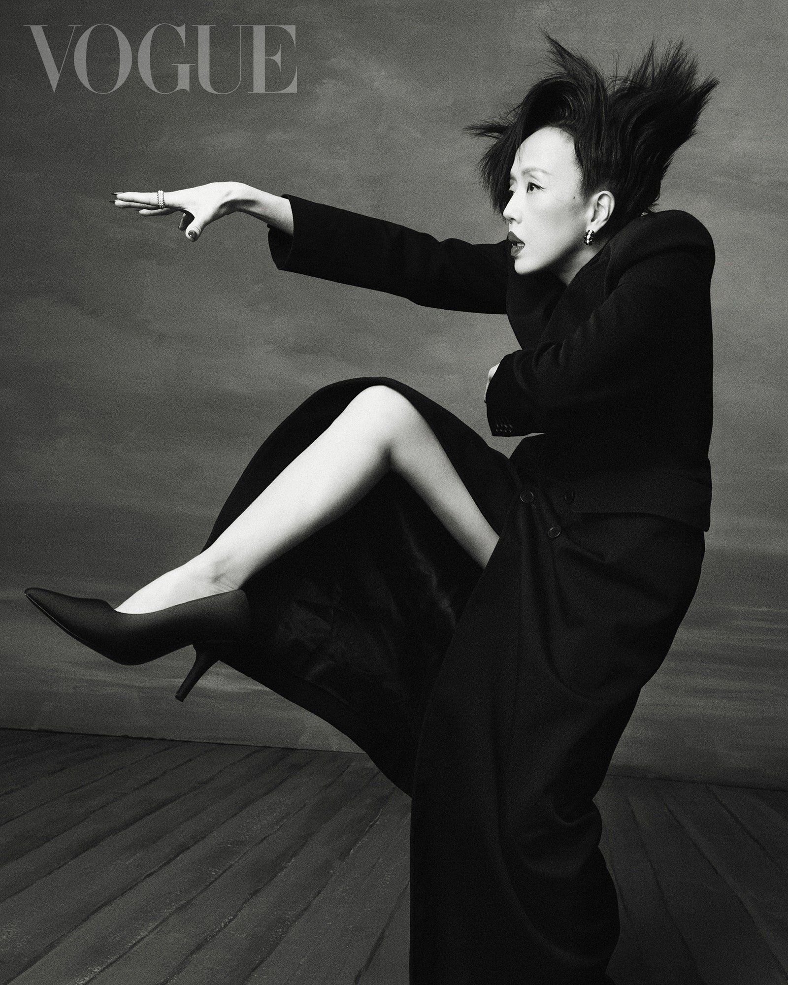 Fangyi-Sheu-by-Zhong-Lin-Vogue-Taiwan-January-2023-00011.jpg