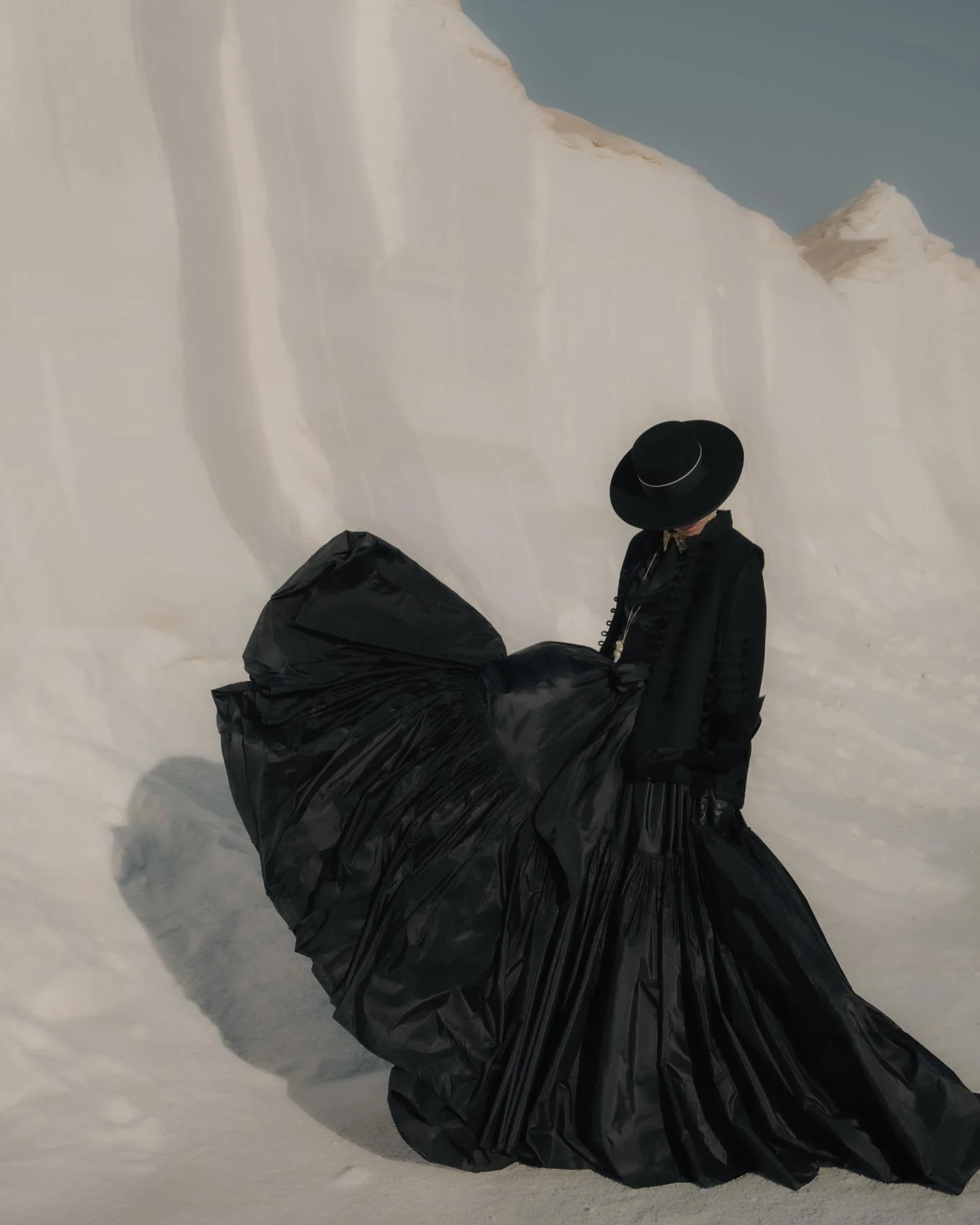 Dior-Andulasian-Grace-by-Silvia-Conde-Dior-Magazine-00002.jpg