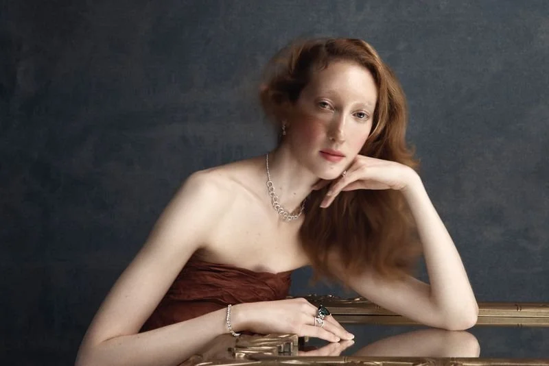 Lorna-Foran-by-Amie-Milne-Harpers-UK-Dec-2023-00003.jpeg