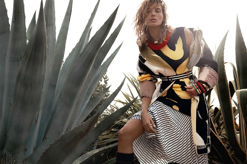 Daria-Werbowy-Rainbow-Babes-Mario-Testino-00001.jpeg