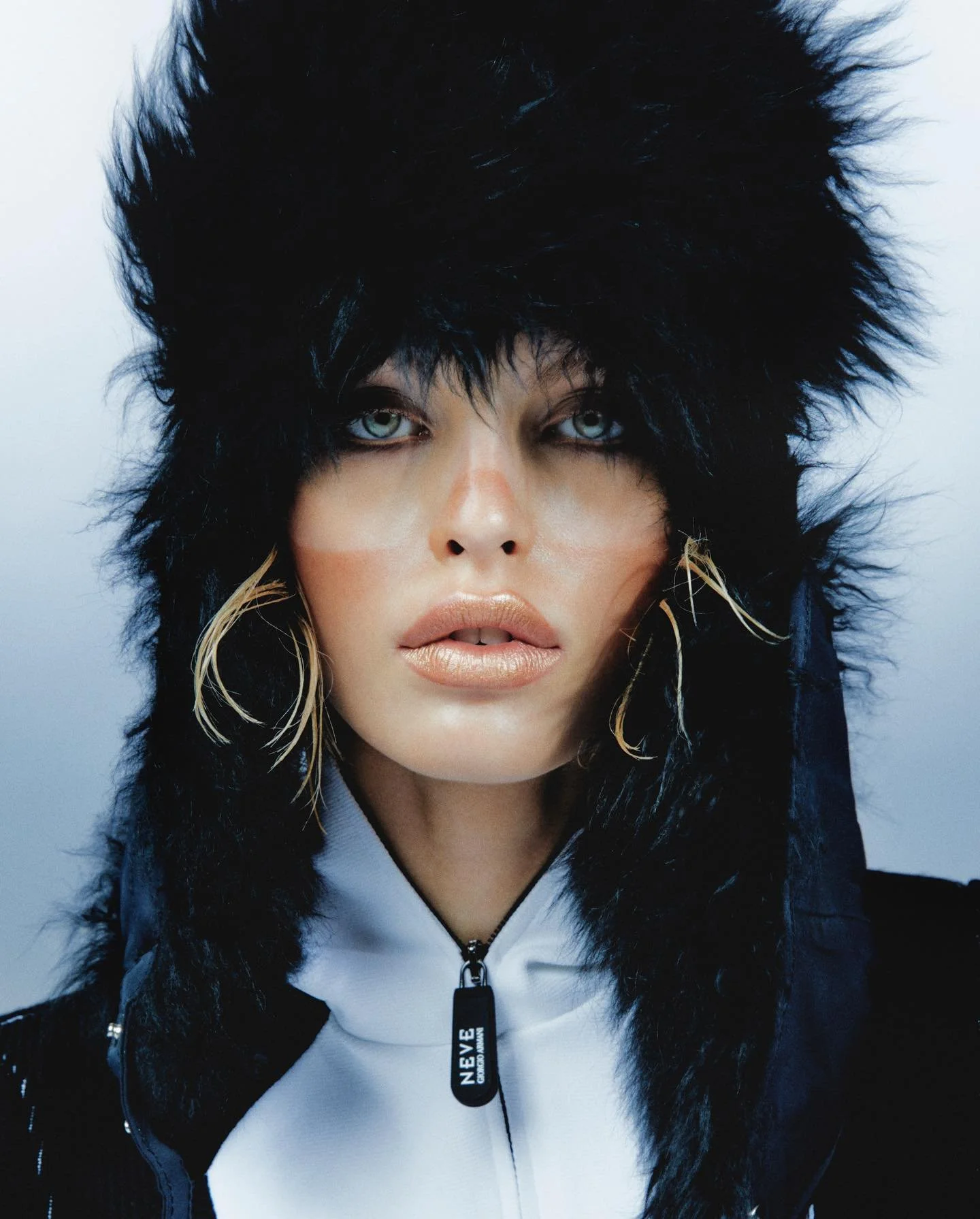Karolina-Spakowski-by-Lulu-McArdle-for-Elle-UK-December-2022-January-2023-10.jpg