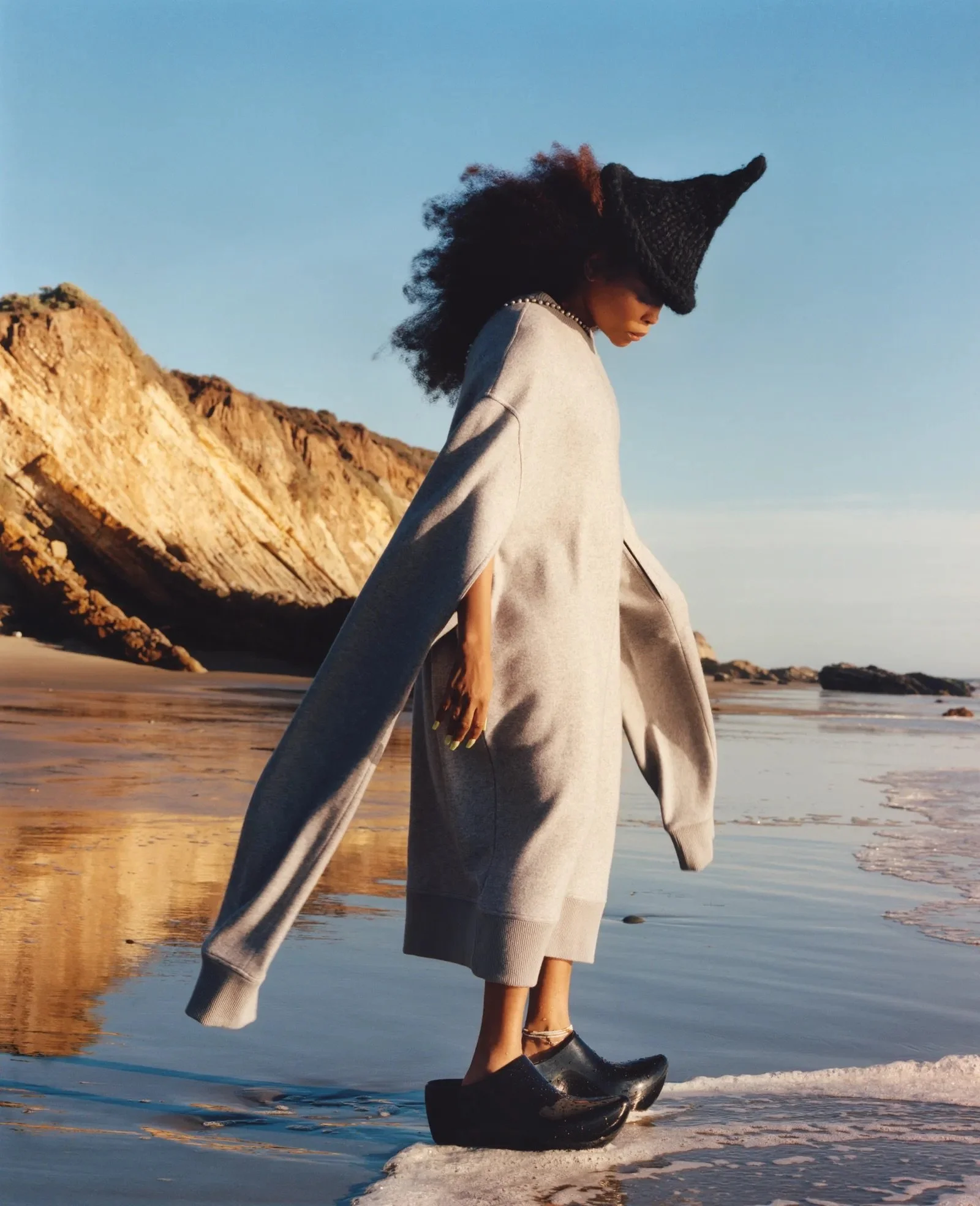 Erykah-Badu-by-Jamie-Hawkesworth-Vogue-US-March-2023-00012.jpeg