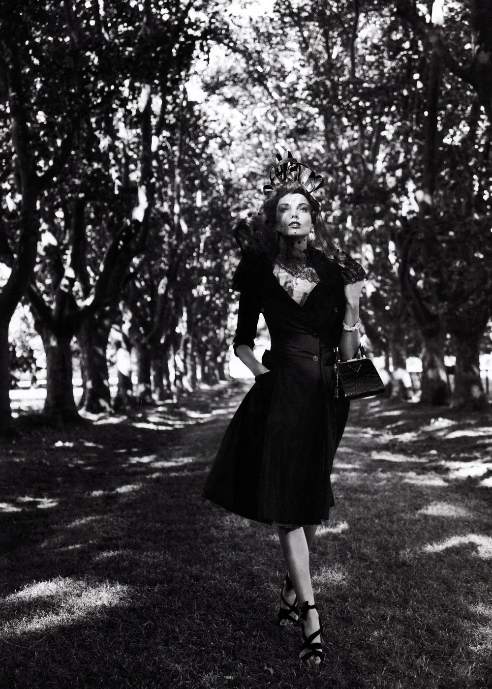 Daria-Werbowy-by-Mario-Testino-Vogue-US-March-2006-00008.jpeg