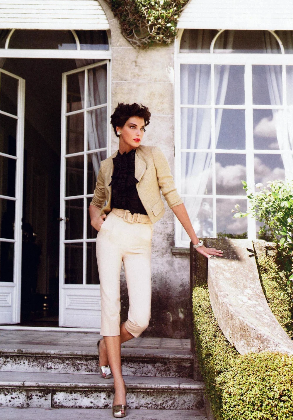 Daria-Werbowy-by-Mario-Testino-Vogue-US-March-2006-00016.jpeg