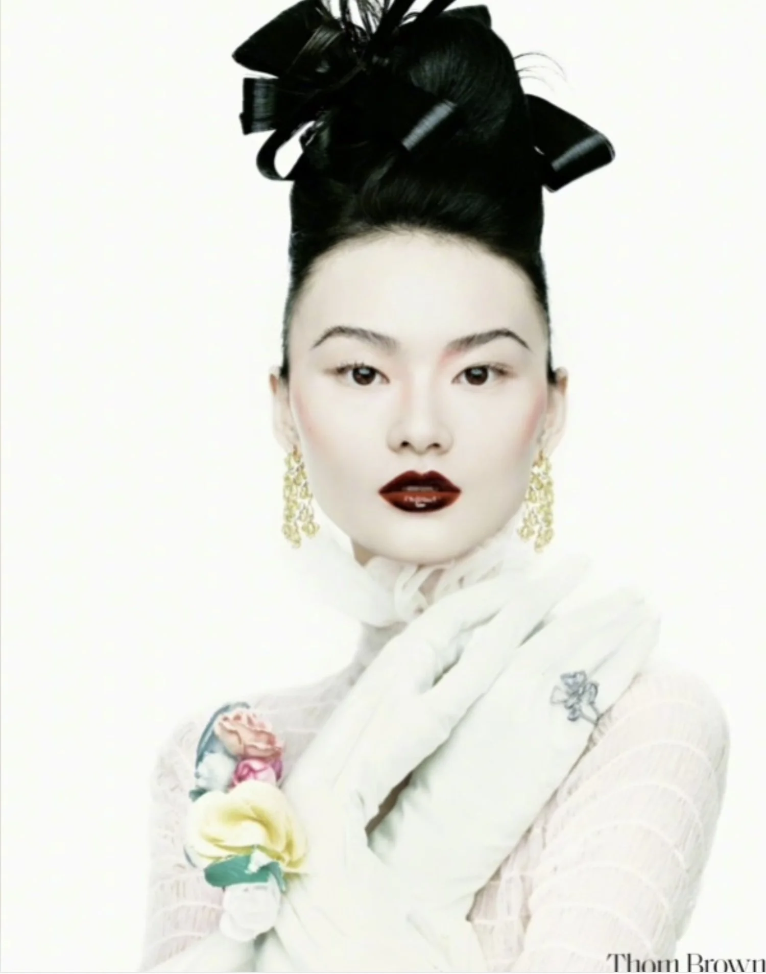He-Cong-by-Nick-Yang-ELLE-China-March-2023-00007.jpg