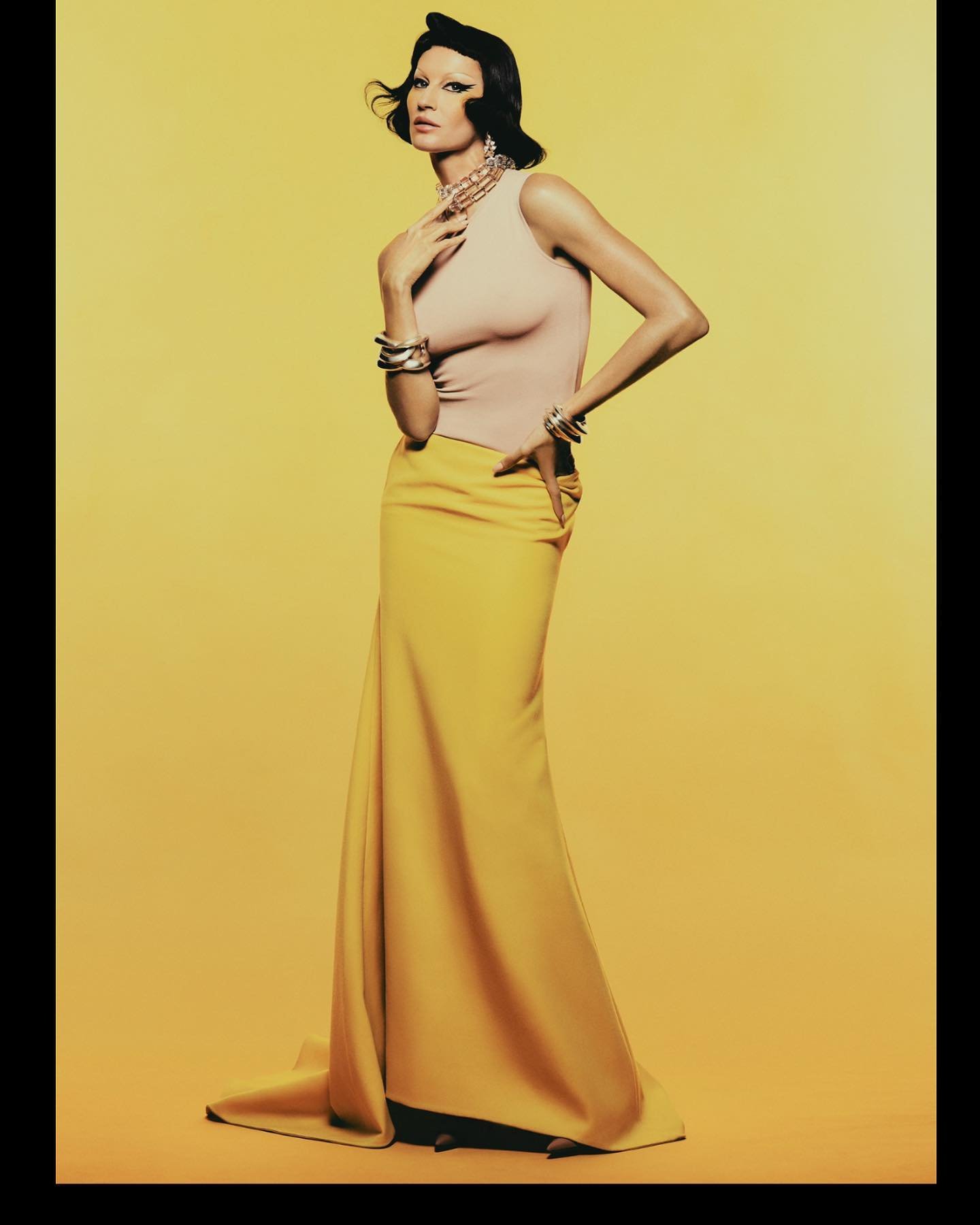 Gisele-Bundchen-by-Rafael-Pavarotti-Vogue-Italia-March-2023-00011.jpg